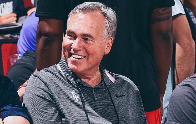 开云官方网站-包含摩纳哥训练开放日，转会期临场应变引欢呼，中超在即，赛季目标并未改变的词条